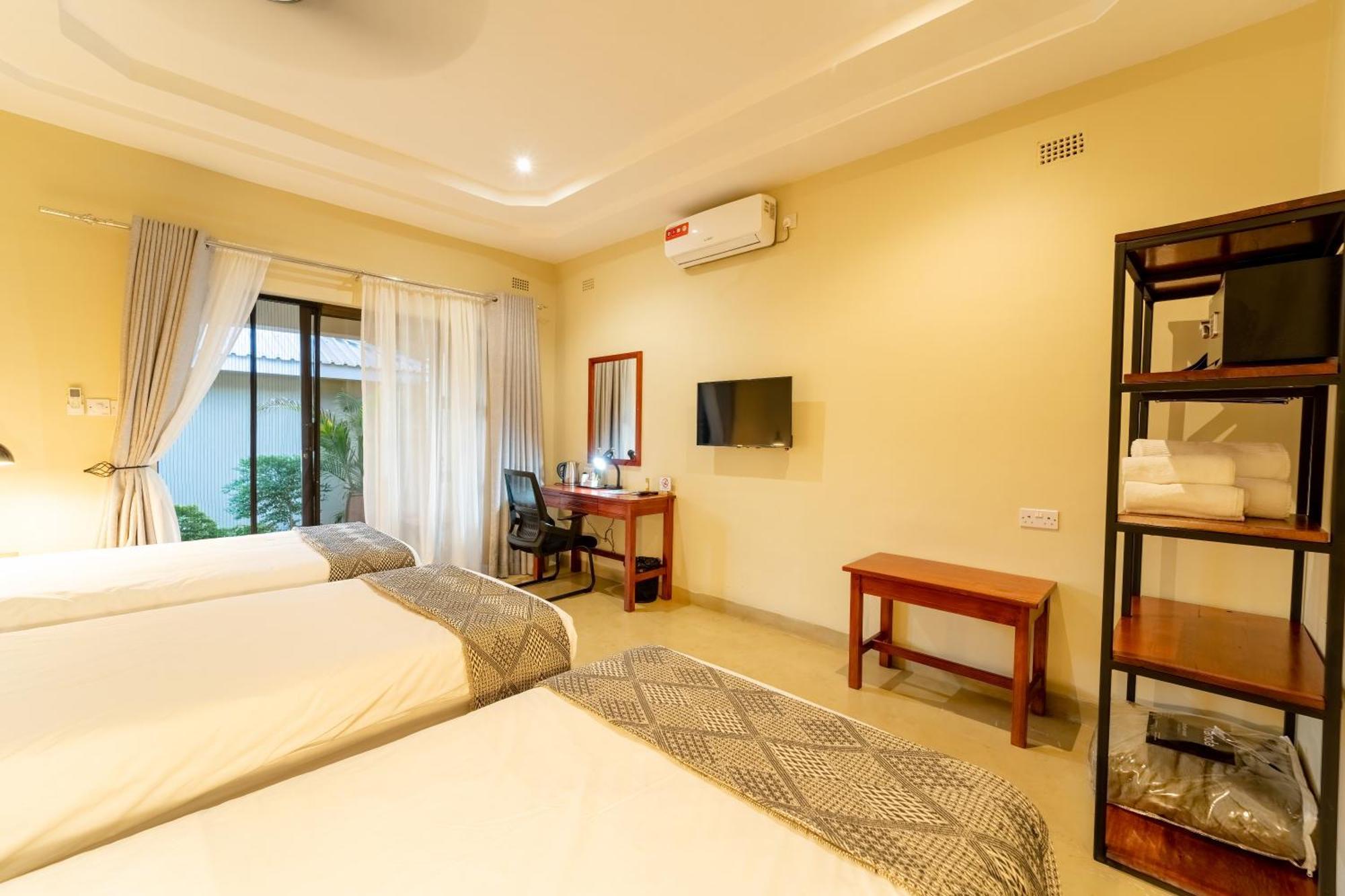 The Shrub Lodge Victoria Falls Ngoại thất bức ảnh