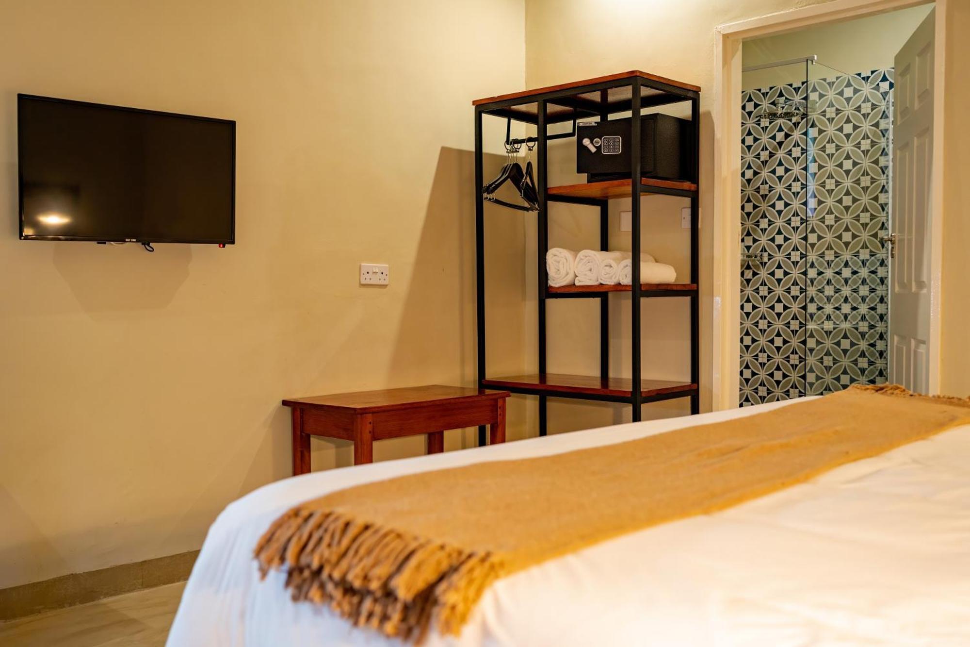 The Shrub Lodge Victoria Falls Ngoại thất bức ảnh