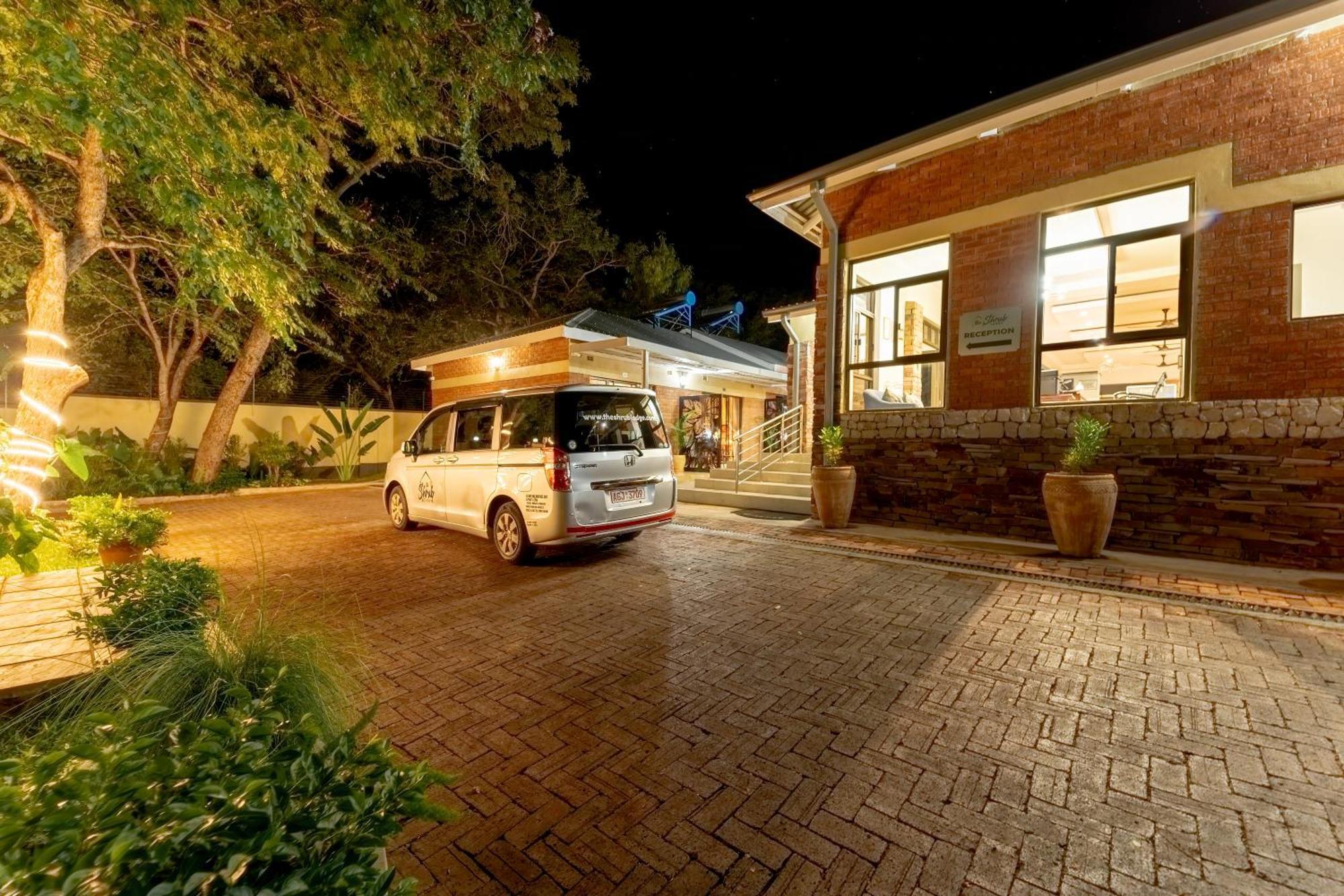 The Shrub Lodge Victoria Falls Ngoại thất bức ảnh