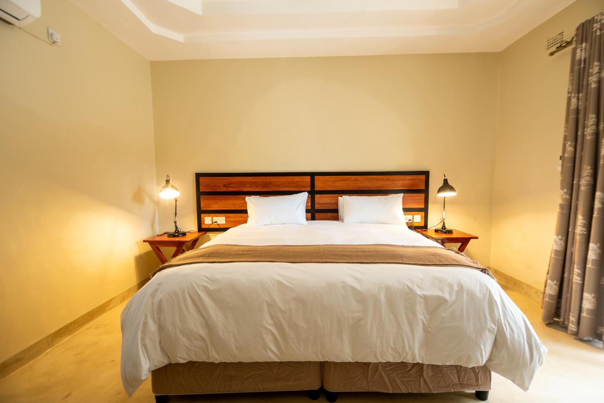 The Shrub Lodge Victoria Falls Ngoại thất bức ảnh