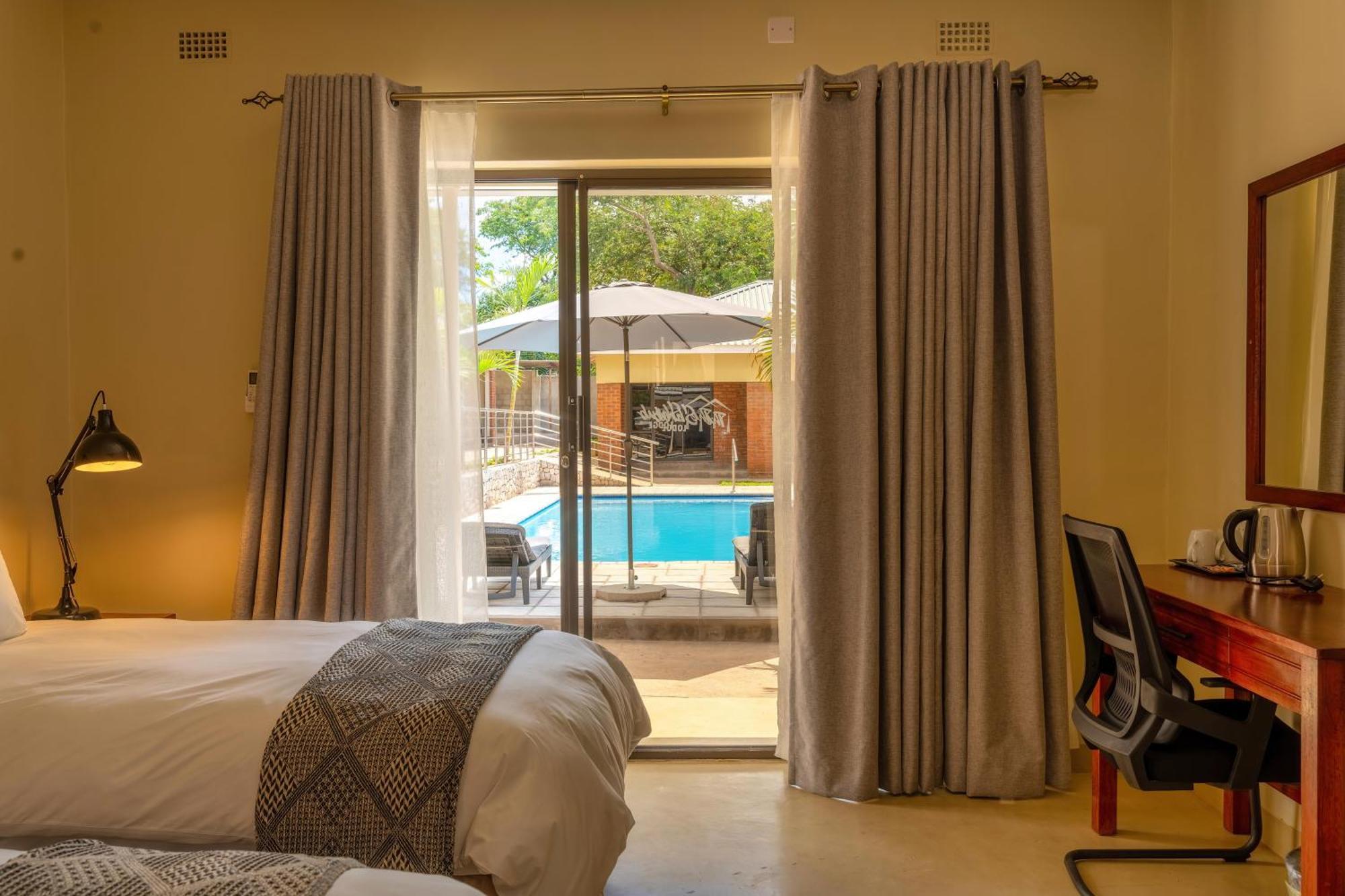 The Shrub Lodge Victoria Falls Ngoại thất bức ảnh