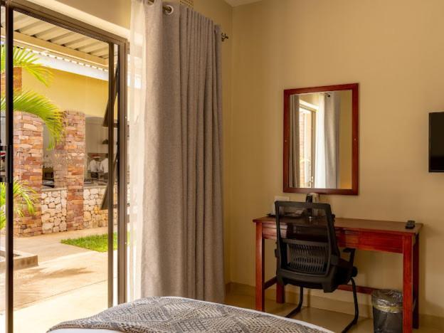 The Shrub Lodge Victoria Falls Ngoại thất bức ảnh